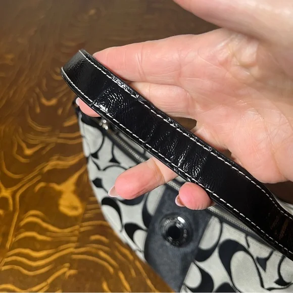 Coach Penelope Cary-all Black and Gray Signature C Shoulder Bag - Picture 6 of 10